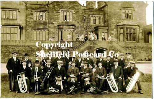 Longshaw - Band in front of building